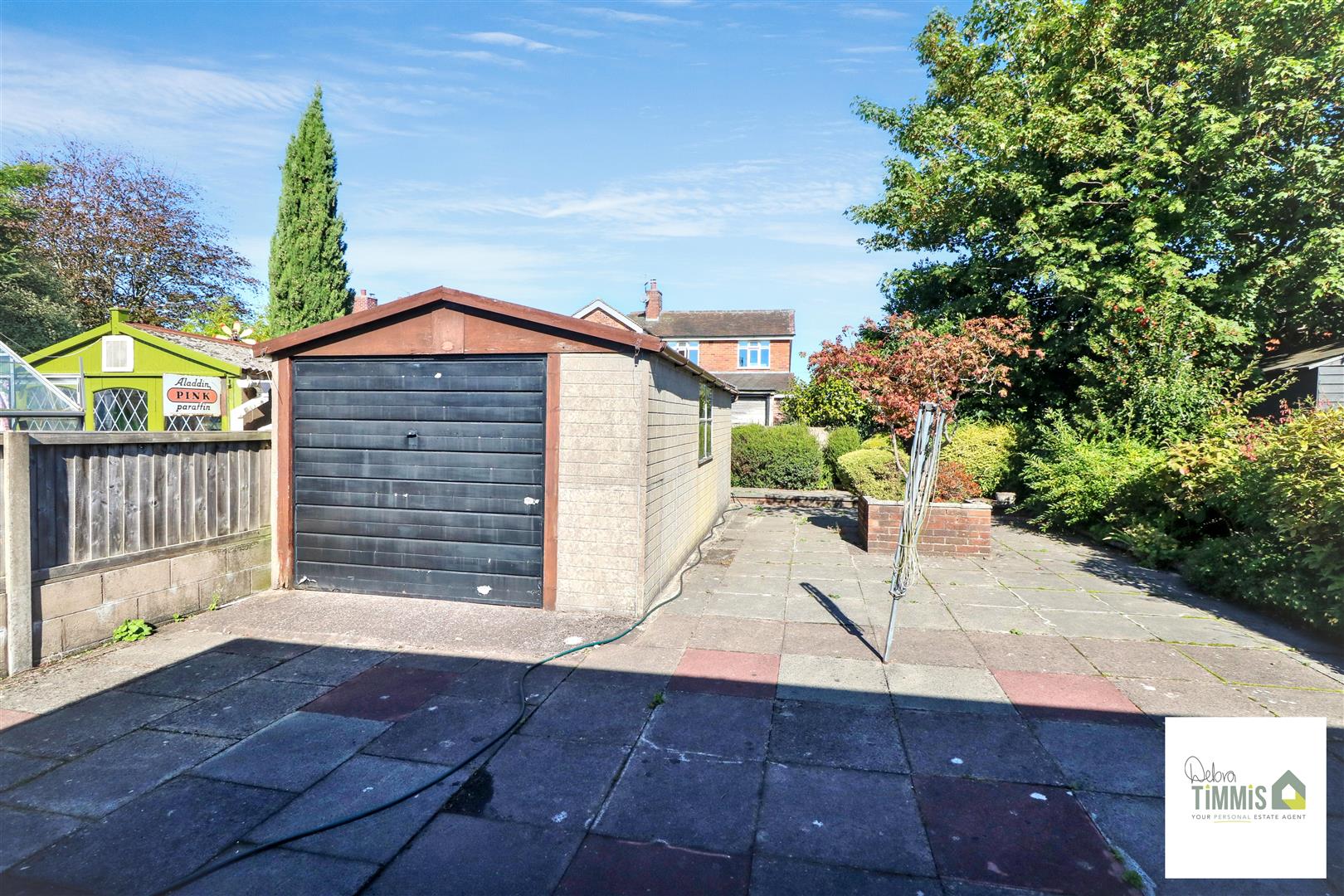 2 bed property in Burton Crescent, Stoke-On-Trent